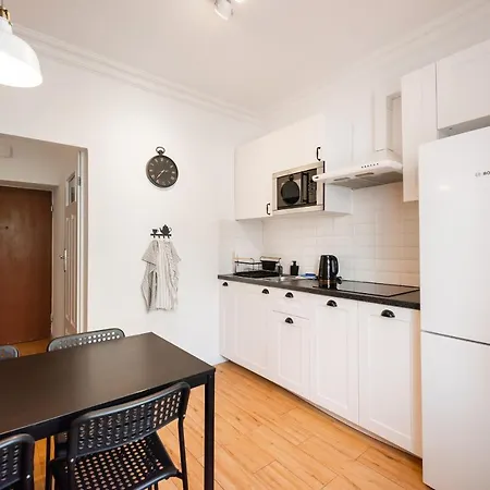Ogrodowa White Apartment Warsaw